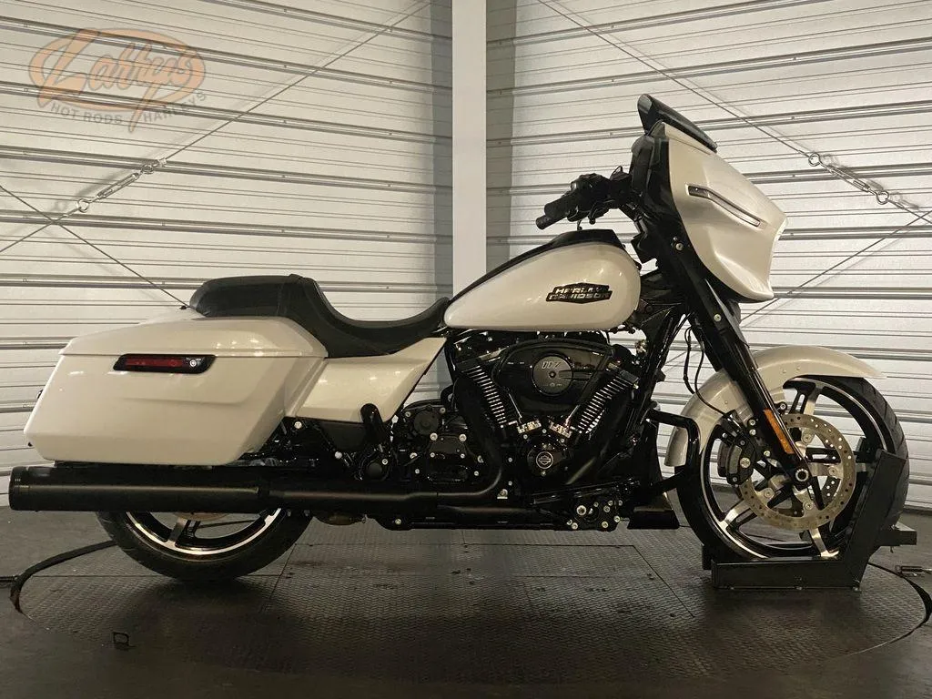 2024 Harley-Davidson FLHX - Street Glide